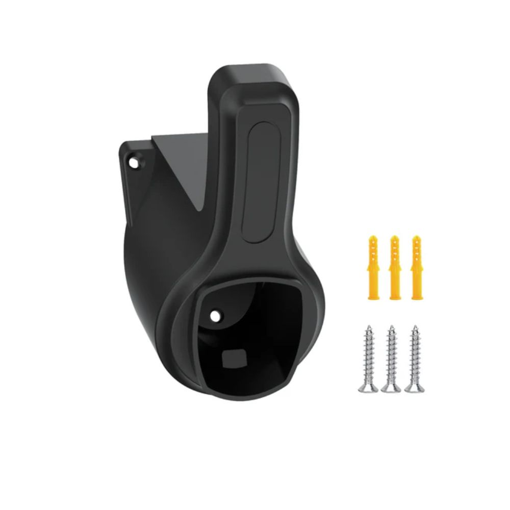 Red CEE socket (32A ) to schuko plug adapter (3)